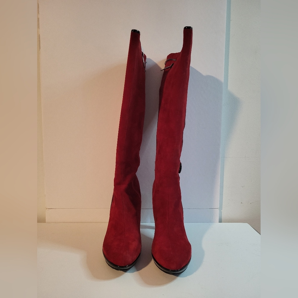 SACHA LONDON RED HOT SUEDE HEELED BOOTS. SIZE 10